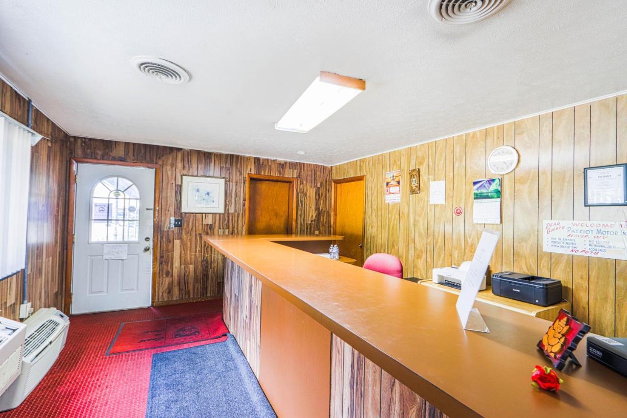 Patriot Inn Motel Beaver Wv, By Oyo Exteriör bild
