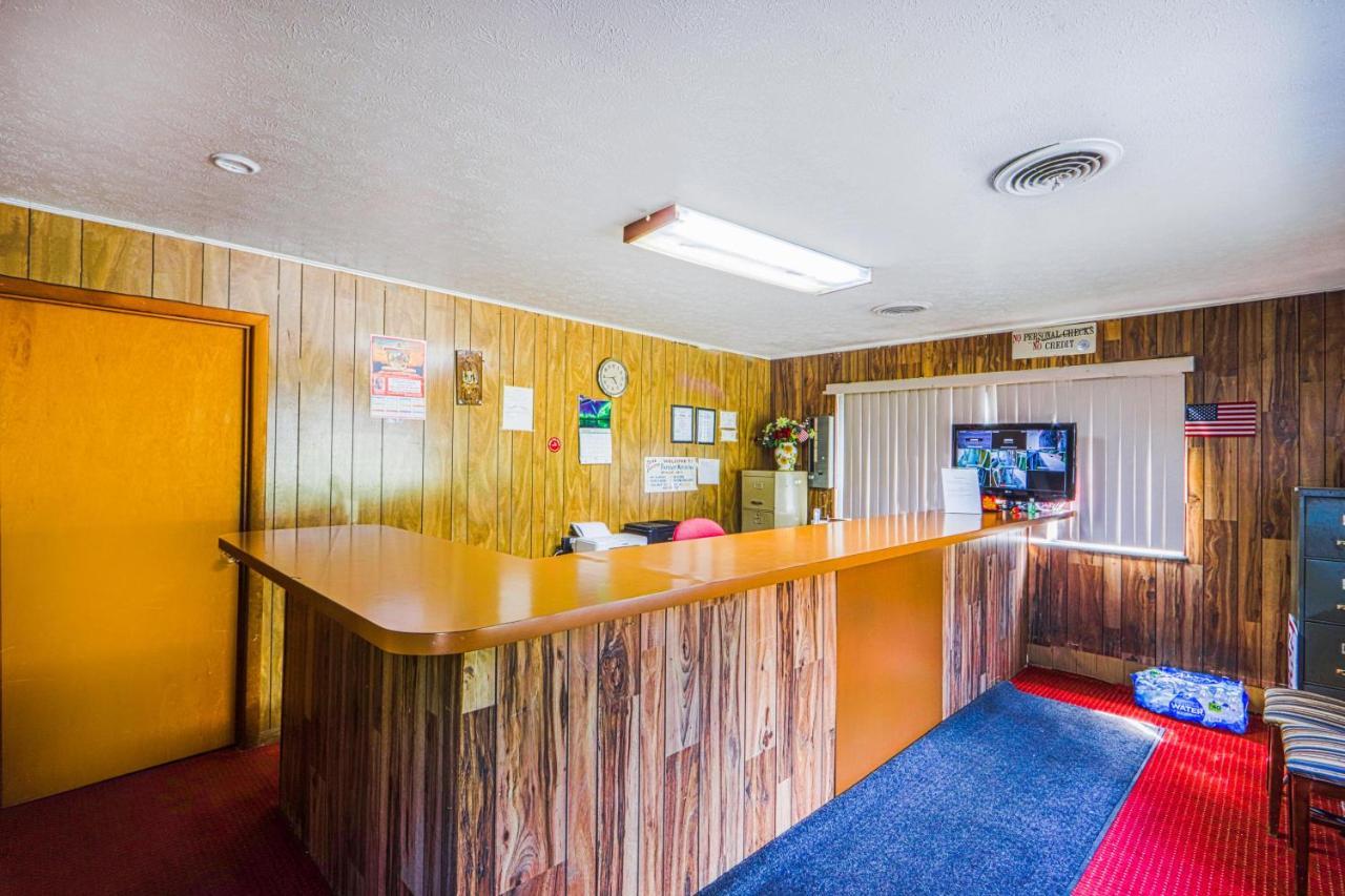 Patriot Inn Motel Beaver Wv, By Oyo Exteriör bild